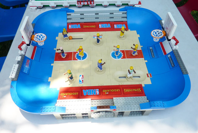 LEGO basketball game